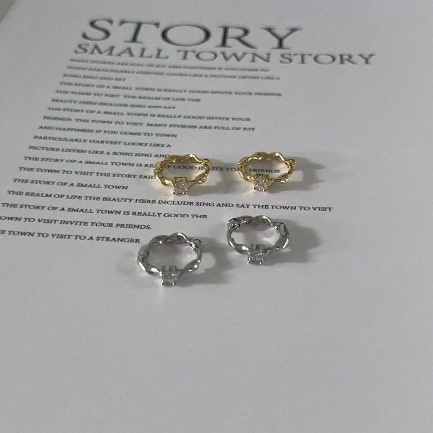 302-littlegirl gifts-Golden twist with diamond 18k