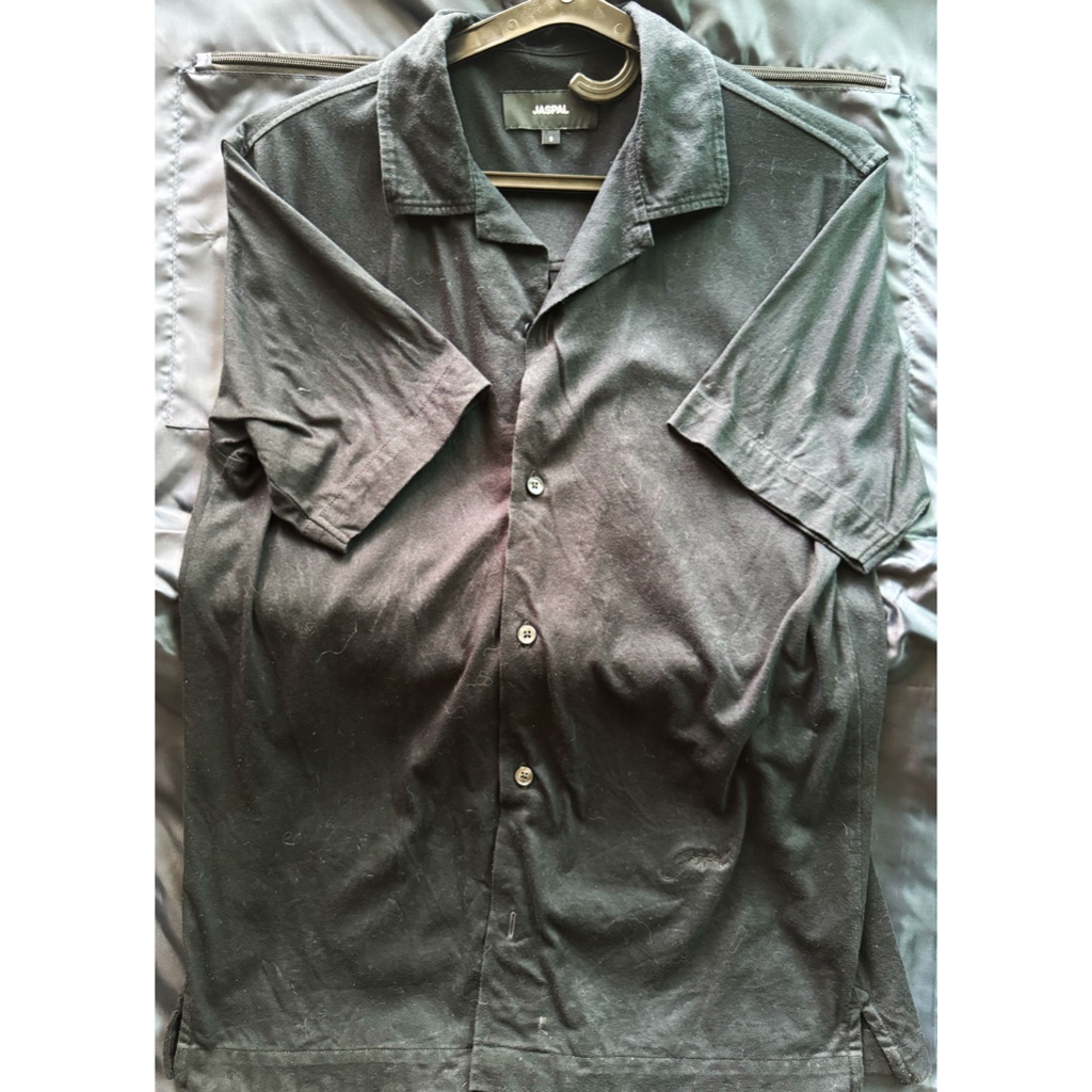 เสื้อเชิ๊ตแขนสั้นผู้ชาย Jaspal สีดำ