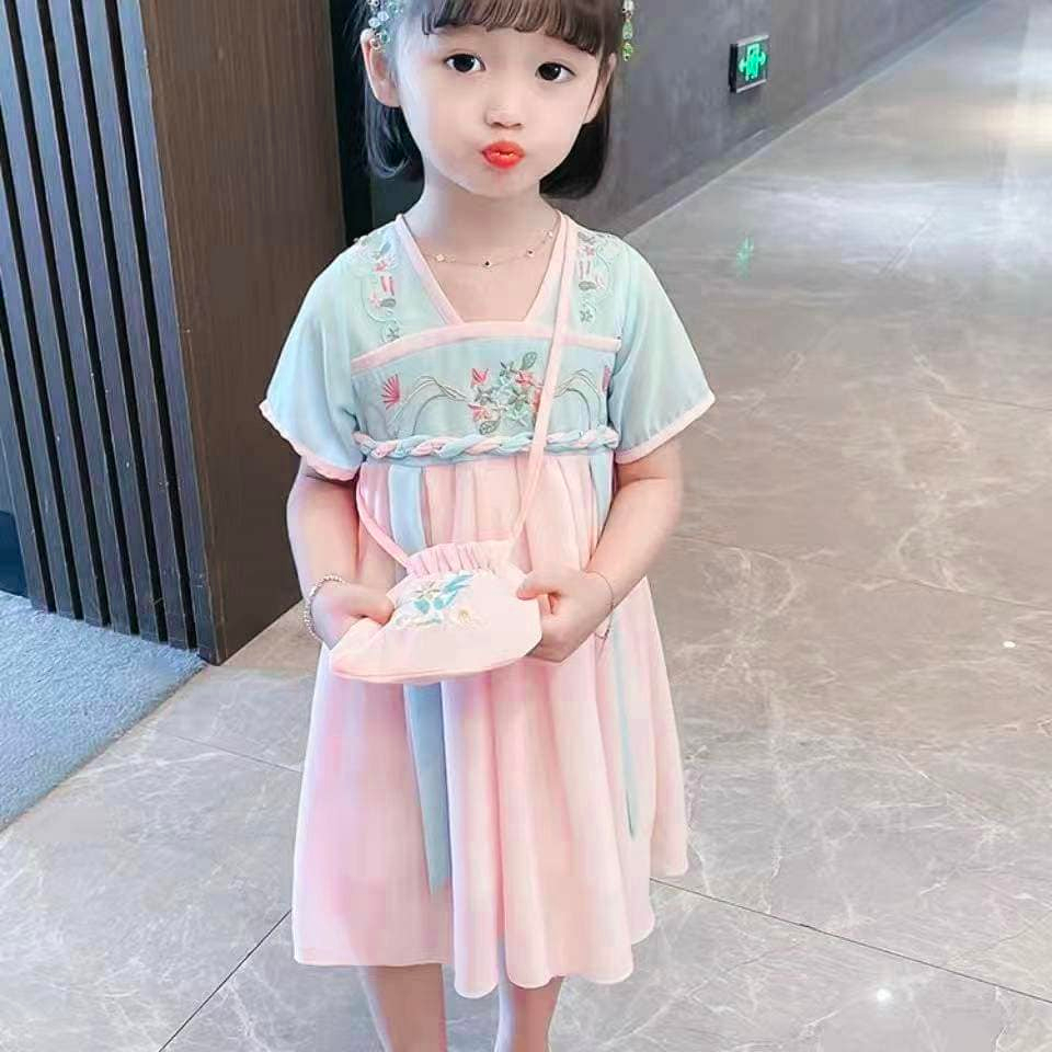 🧧🧧เดรชหมวยน้อย​งานปักดอกไม้ 🌸🌸 💗💗ผูกโบว์เอว ฟรุ้งฟริ้งน่ารัก​ น่ารัก​ 🎀🎀 - รูปที่ 2