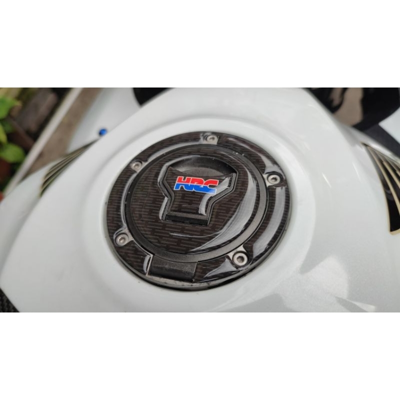 สติ๊กเกอร์กันรอยฝาถังน้ำมัน CB150R , CBR150R , CBR250RR , CB500F , CBR500R , CB650F , CBR650F , CBR650R , CB650R