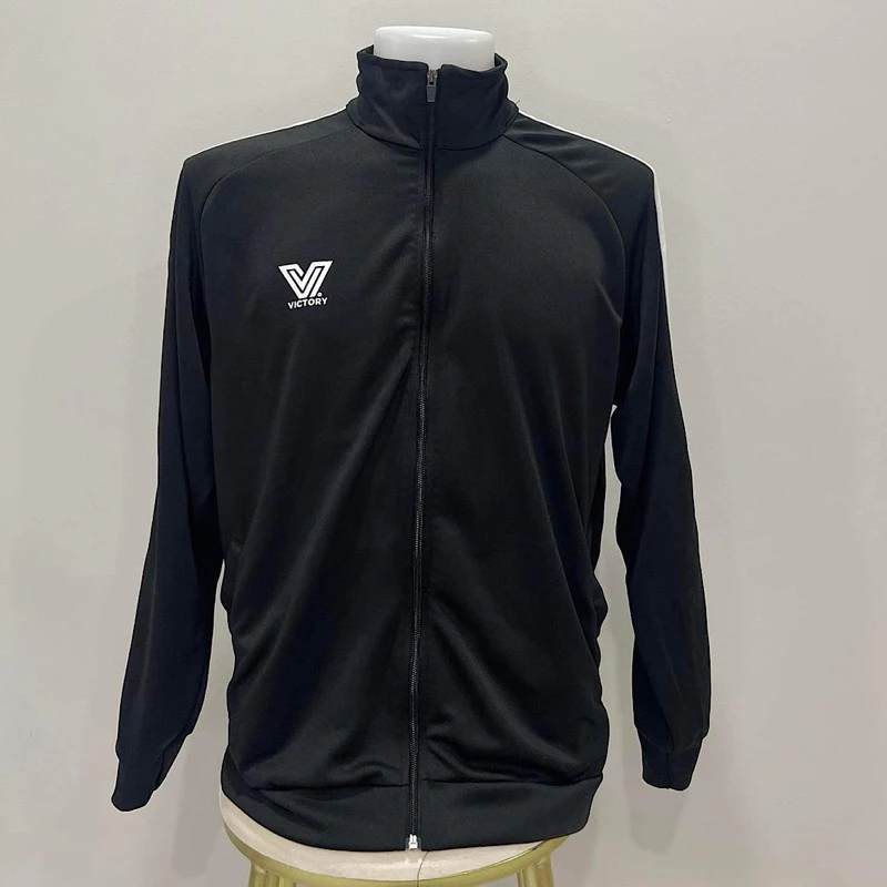 เสื้อวอร์ม Victory ใส่สบาย ไม่ร้อน กันแดด ดูดีทุกมุมมอง ️️