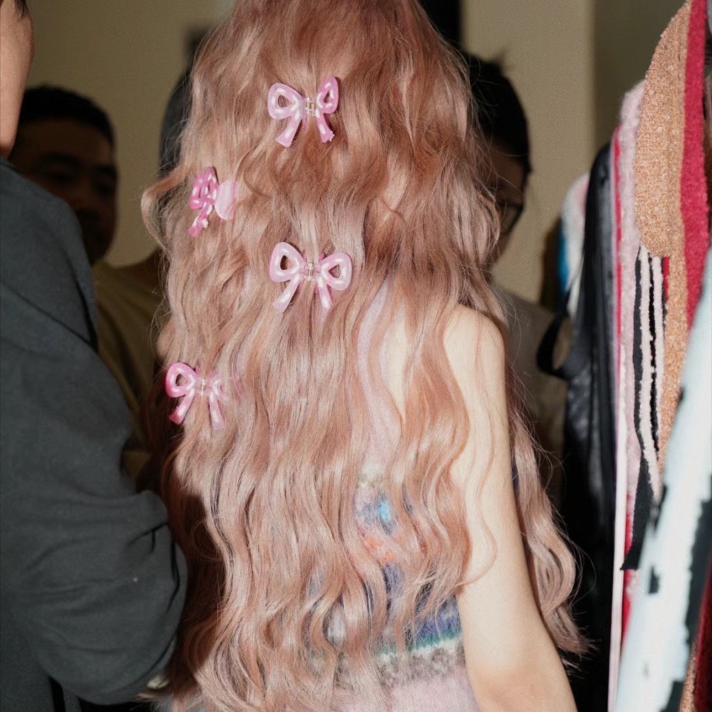 พร้อมส่ง!🇹🇭 ราคา/ชิ้น กิ๊บโบว์หนีบผมอะคริลิค กิ๊บโบว์ประดับเชือกสี ไหมพรมรอบกิ๊บแบบ 3D เนื้องานเกาหลี สีแคนดี้สุดน่ารัก - รูปที่ 2