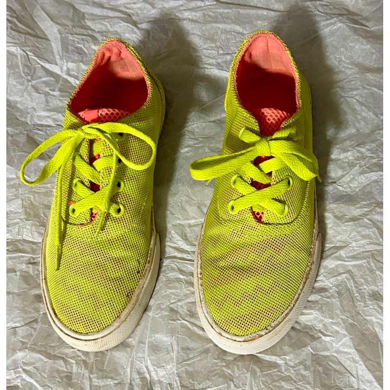 รองเท้าผ้าใบSUPRAไซส์ 36 ของแท้ สภาพดี