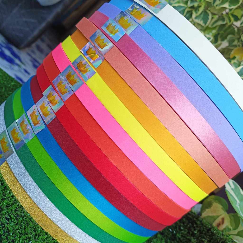 ริบบิ้นกากเพชรทึบละเอียดตรามงกุฎ ม้วนใหญ่ ยาว 270 หลา ขนาด 12 mm. พับเหรียญโปรยทาน (ราคาต่อม้วน)