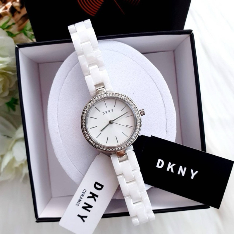 (ผ่อน0%) นาฬิกา สายเซรามิกสีขสว Ladies DKNY City Link Watch NY2915 ✔️หน้าปัดกลม ล้อมคริสตัล 26 มม.