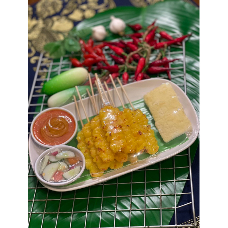 อาหารปลอม โมเดลหมูสะเต๊ะ หมูสะเต๊ะปลอม โมเดลอาหาร โมเดลอาหารไทย (10 ไม้พร้อมขนมปัง)