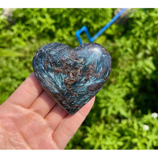 High Flash Arfvedsonite Heart with Garnet, Flashy Crystal He…