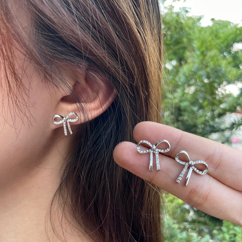 Piing me Earrings | ต่างหูโบว์ฝังเพชร