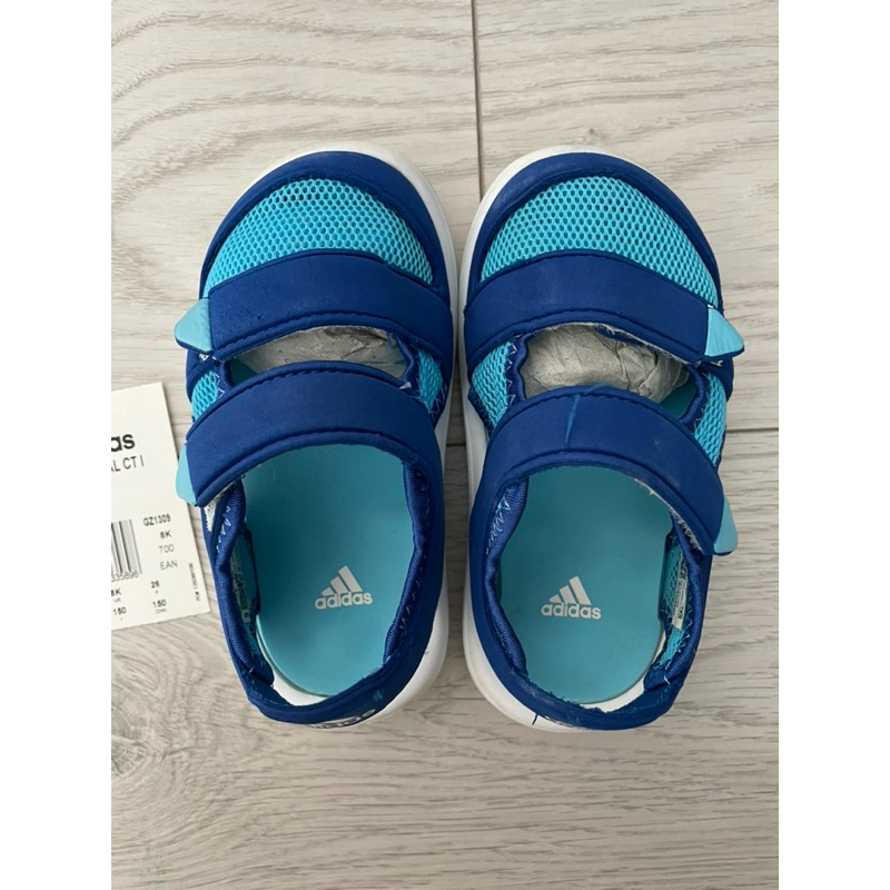 ส่งต่อ ร้องเท้าแตะ Adidas size 8UK และ 7UK