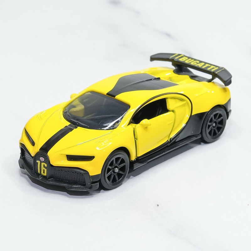 โมเดลรถเหล็ก มาจอเร็ตต์ Majorette Bugatti Chiron Pur Sport No.16 สีเหลือง