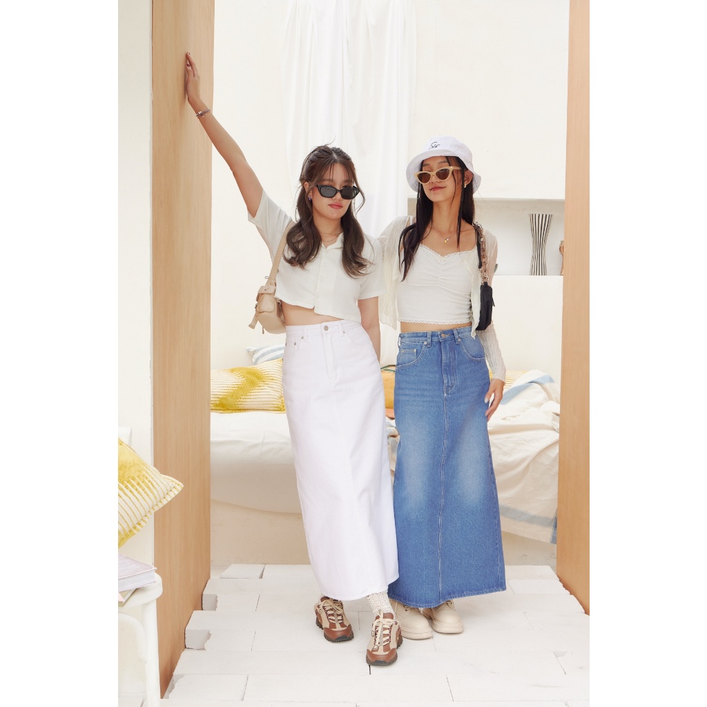 Sis story กระโปรงยีนส์ ยาว ทรงเอ เอวสูง ผ่าหลัง Sis SK 206 Honey back-slit maxi denim skirt