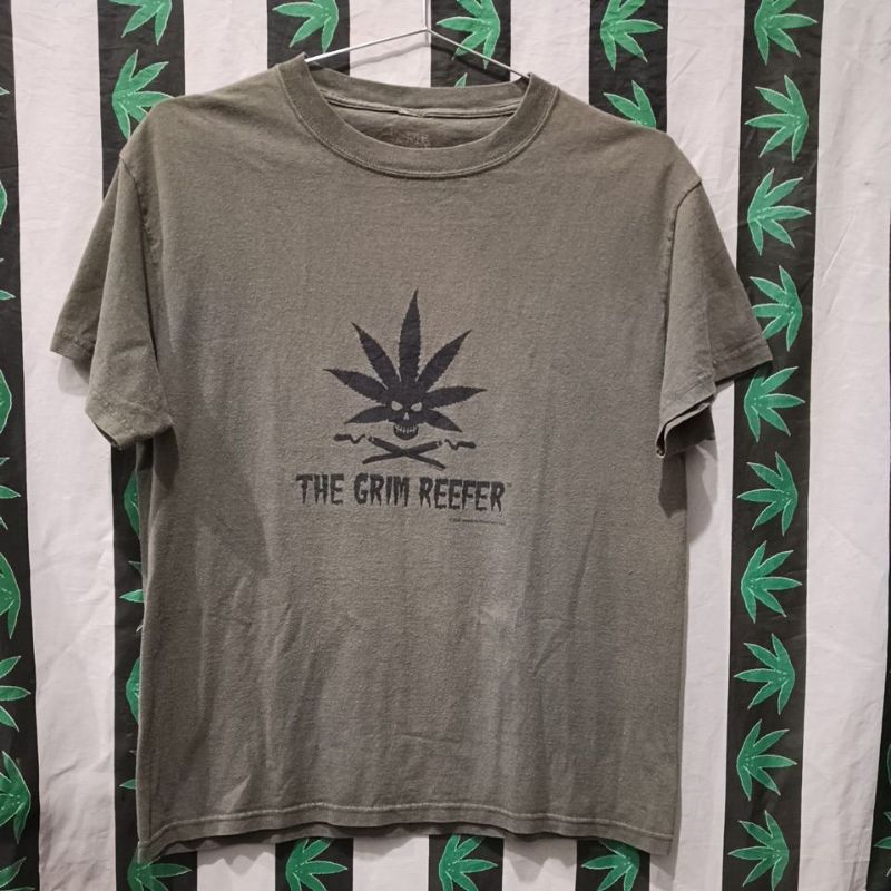เสื้อยืดมือสอง Vintage Usa แบรนด์ SPENCERS สเก็ตเก่า THE GRIM REEFER 2005 Size M.อก20.5/ยาว26