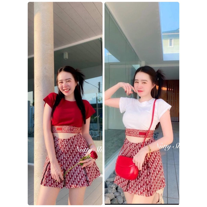 ชุดเซ็ท2ชิ้น เสื้อครอปสั้น มาคู่กางเกงกระโปรง แต่งขอบลายแบรนดัง ทรงสวยผ้าดีเกินต้าน