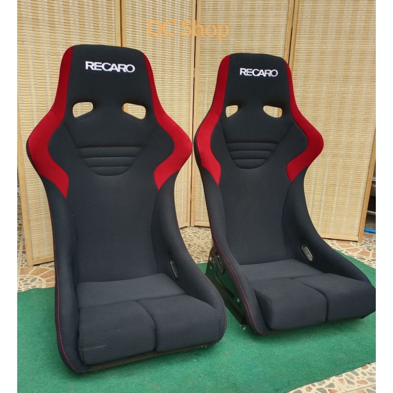 RECAROเบาะรถยนต์ไซส์ใหญ่XLสีดำขลิบแดง