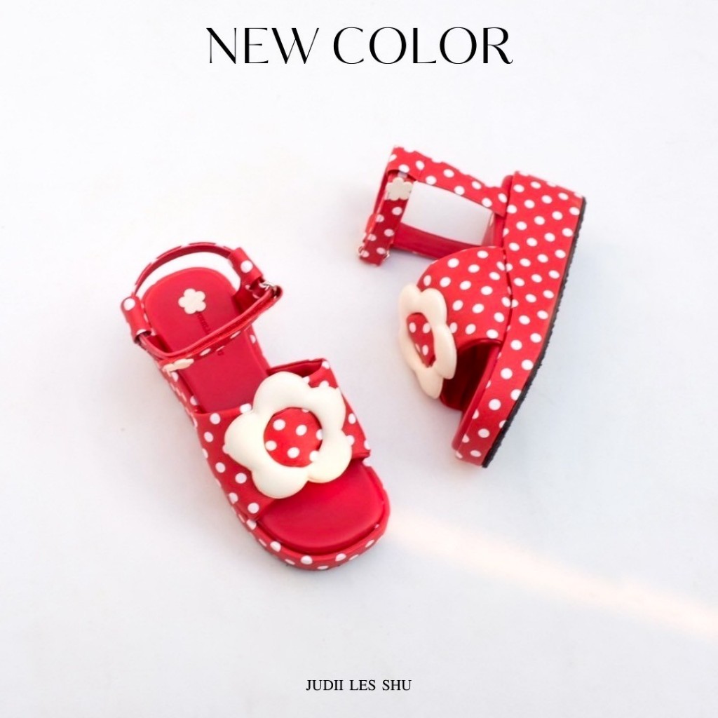 ลายใหม่ Polka dot รุ่น Bloomy (วัสดุผ้าแคนวาส) ส้นตึกเข็มขัดดอกไม้ รัดข้อJUDII LES SHU