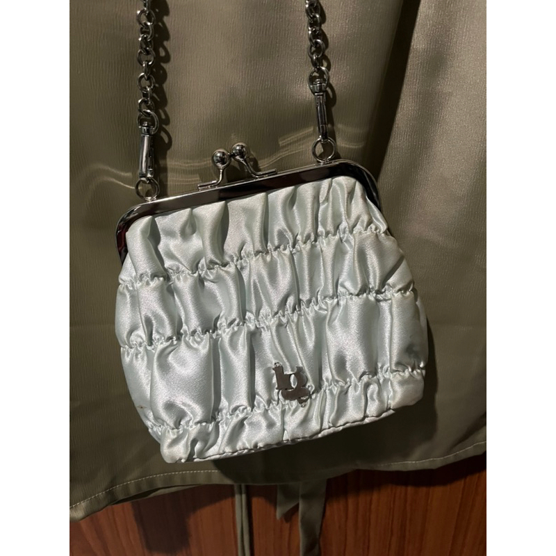 กระเป๋าแบรนด์ illigo 990 บาท