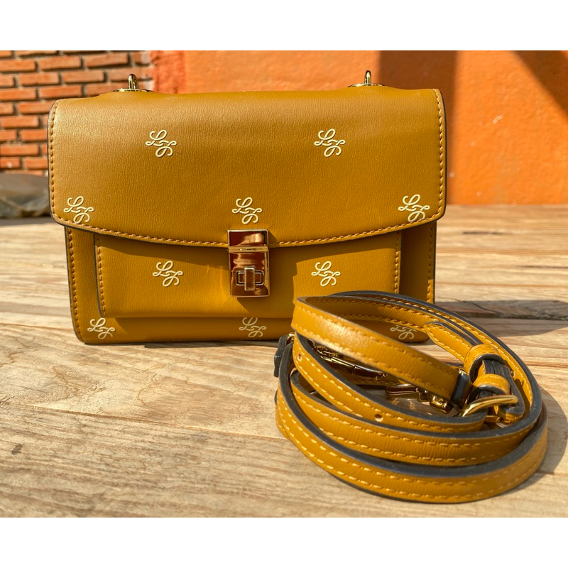 [พร้อมส่ง🇹🇭] LYN crossbody bag ของแท้💯 (ส่งต่อ)