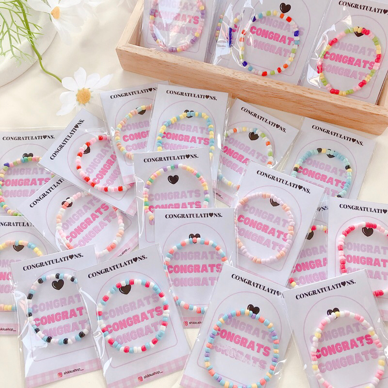 กำไลข้อมือลูกปัดแบบคละสี คละแบบ ,ของแจกลูกค้าน่ารักๆ(จัดส่งแค่ภายใน 2-3 วันเท่านั้น)🌷🎁ใส่ชื่อการ์ด😊