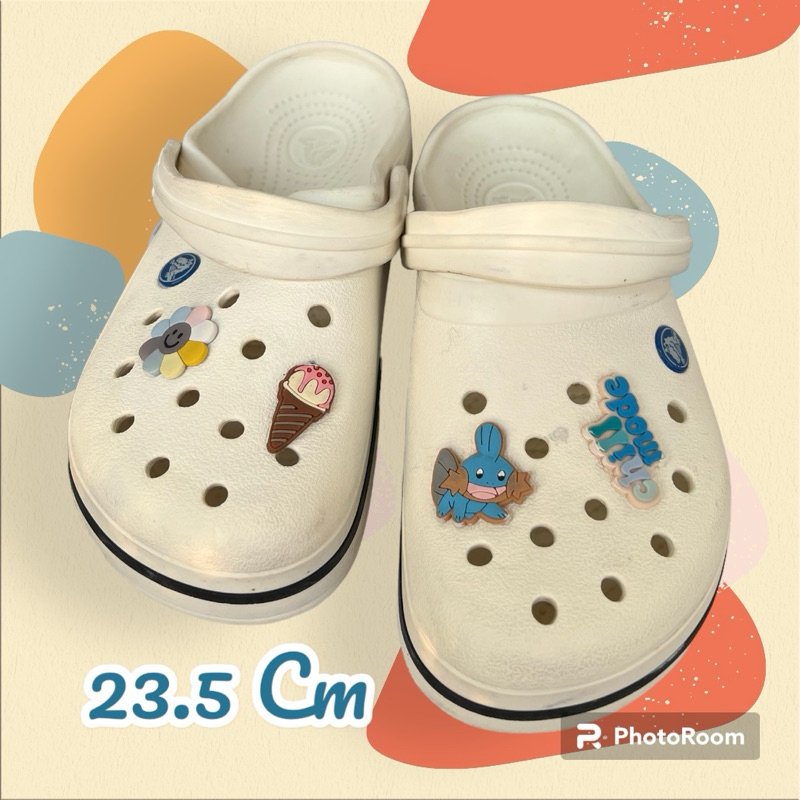 รองเท้าCrocsสีขาวมือ2สภาพใหม่ของแท้ไซด์-37ถ้าไซด์38เรียว