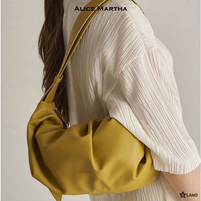 ALICE MARTHA   BAG รุ่น ERIN  กระเป๋าอลิซ มาร์ธา  แบรนด์เกาหลี กระเป๋าสะพายข้าง  (AMT23BG0001U)