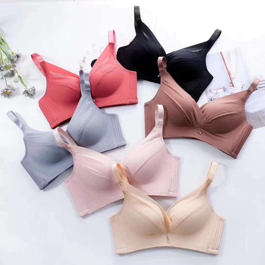 BRA07 ใหม่เมเปิ้ลชุดชั้นในไม่มีขอบ ชุดชั้นในแฟชั่น ฟองน้ำกลางเก็บเนื้อด้านข้างได้ดี ผ้านุ่มและสวมใส่สบาย ดีไซน์สวย