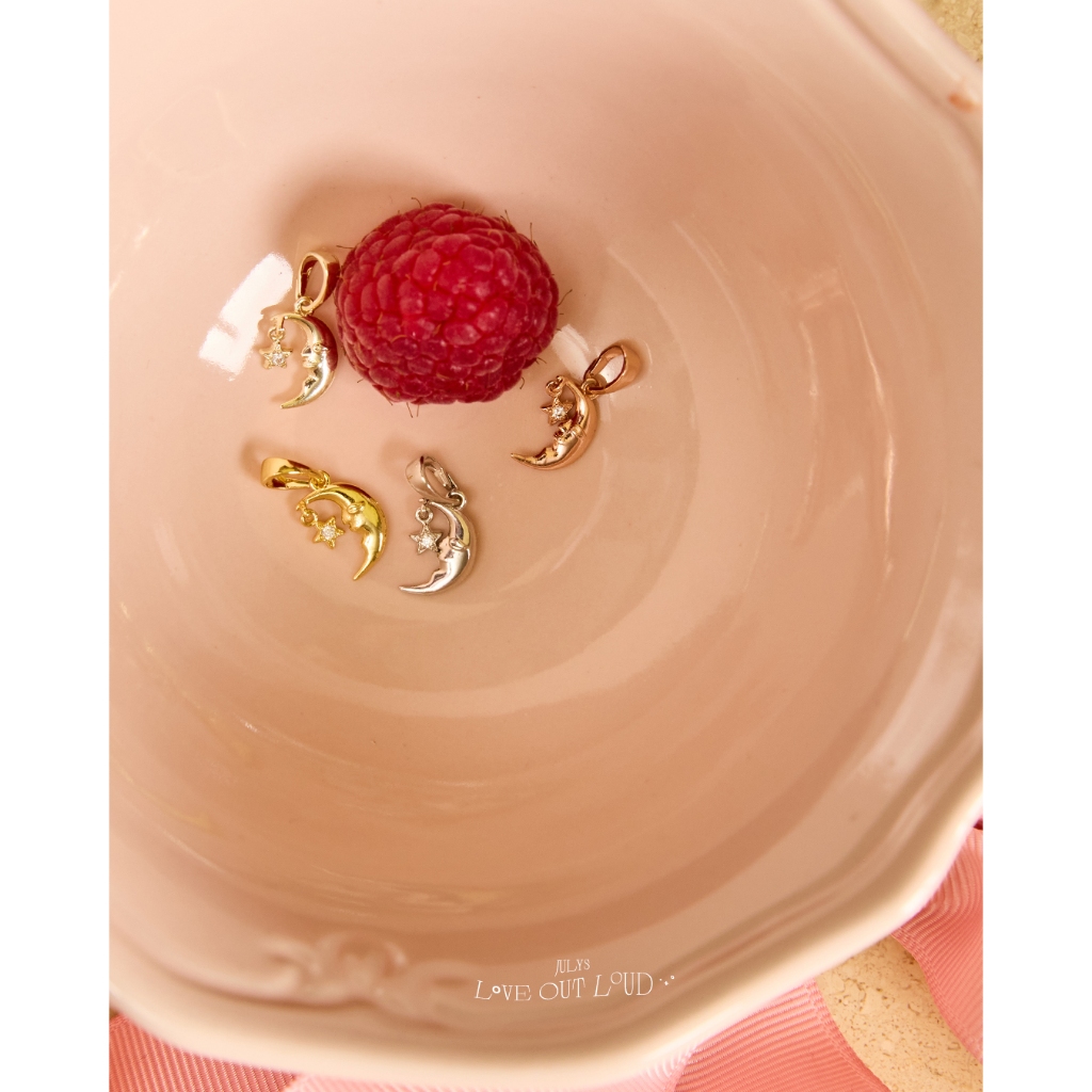 Julys - moonbeam pendant