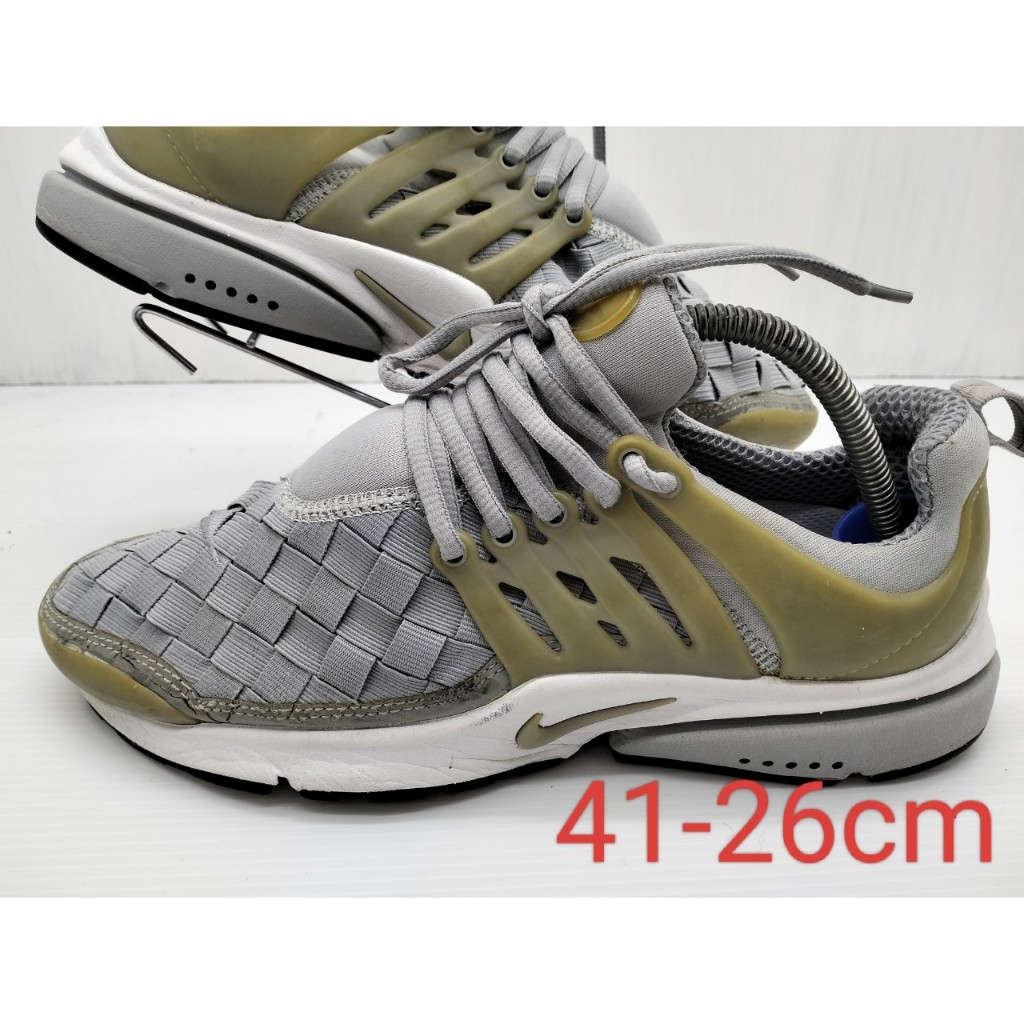 รองเท้าผ้าใบมือสอง แท้ nike air presto woven size 41 -26 cm