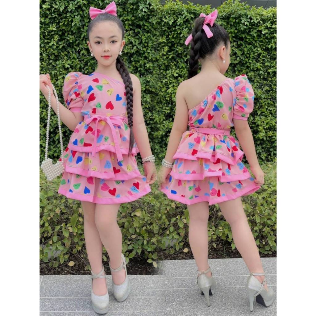 ️ชุดเซทเสื้อเปิดไหล่ลายหัวใจ + กระโปรง 3 ชั้น แถมคาดผมเข้าเซท ชุดเด็กแซ่บ