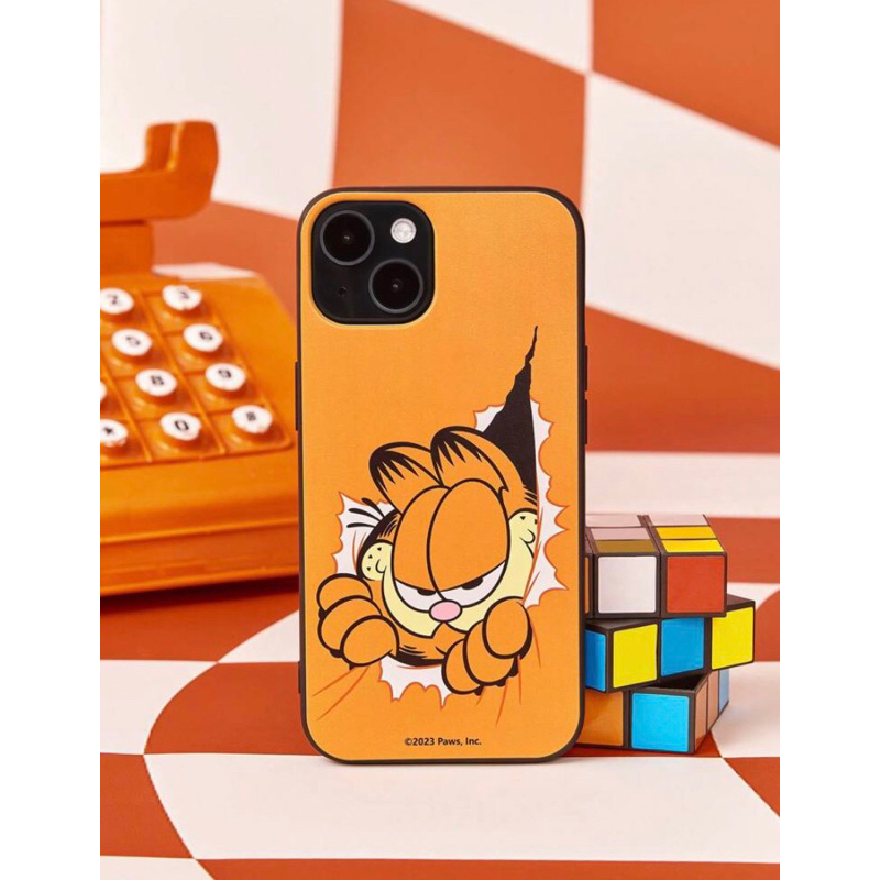 เคสไอโฟนหนังส้มขอบดำ i7-15promax (Case iphone) การ์ฟิลด์ (สินค้างานลิขสิทธิ์แท้100% X Garfield) สุนัข หมา แมว สัตว์