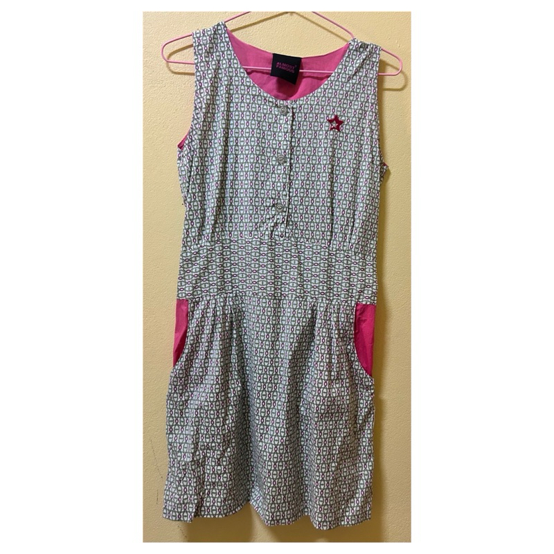 เดรสป้าย ALMOST FAMOUS   อก 36“ เอว 28-32” ยาว  32.5”  120.-