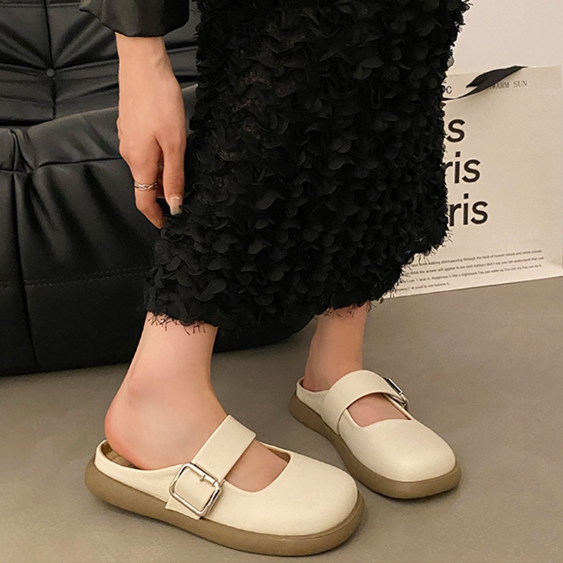 Luckkyshoes จัดไปของใหม่ รองเท้าแตะแบบสวมดีไซน์แฟชั่นสำหรับคุณผู้หญิง รุ่นนี้ทรงหัวปิดมีสายคาดเข็มขัดสวยมาก โทนสีดูดีเ