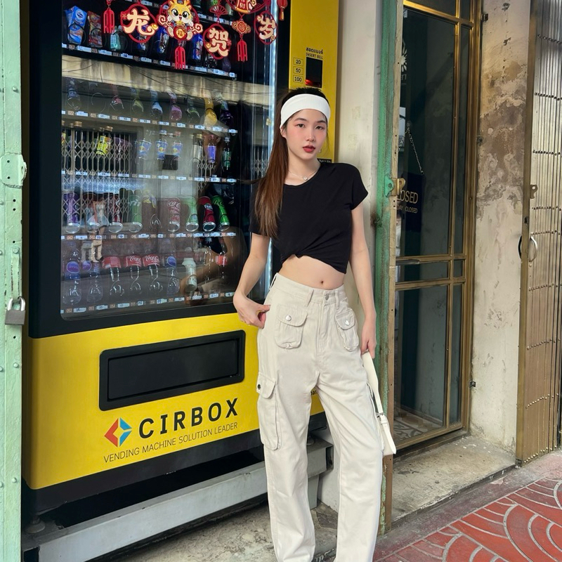 SISSOEUR : Cargo pants (สีเทาครีม)