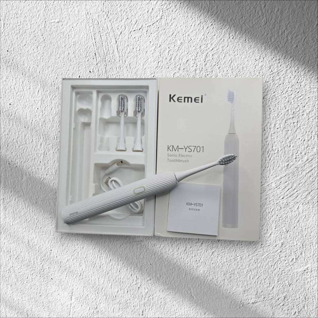 แปรงสีฟันไฟฟ้า รุ่น KEMEI MK-YS701 มาพร้อม 3 หัวแปรง ปรับระดับความแรงได้ 4 ระดับ