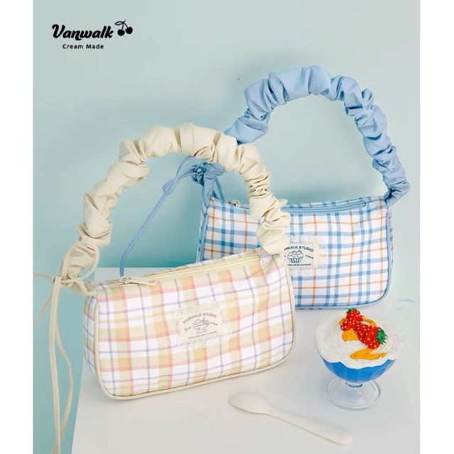 (preorder) vanwalk - niche hobo baguette bag *ลิขสิทธิ์แท้*