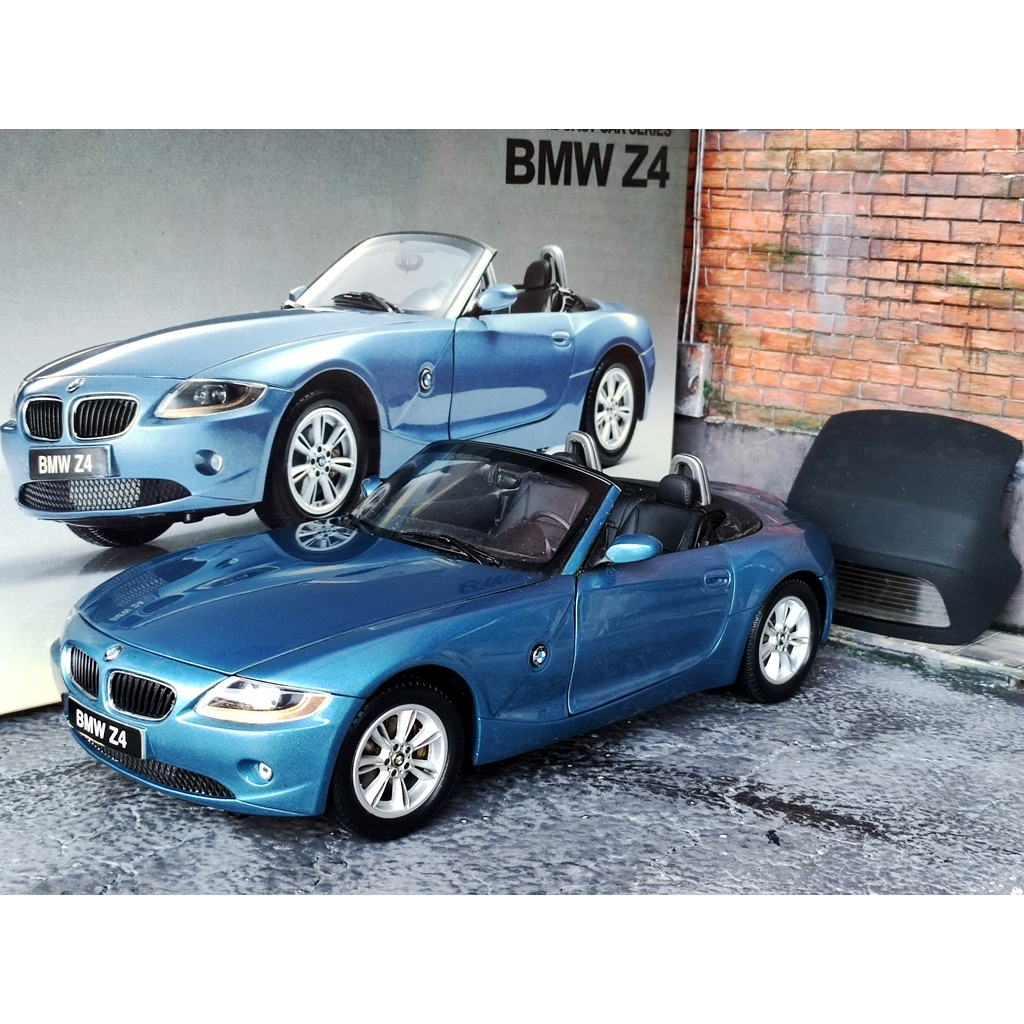 โมเดลรถBMWz4 1:18 โมเดลรถ BMW Series4 M4  G92 Z4 E85 E89 G29 1/18 ราคา OK โมเดลรถของขวัญ Minichamps 