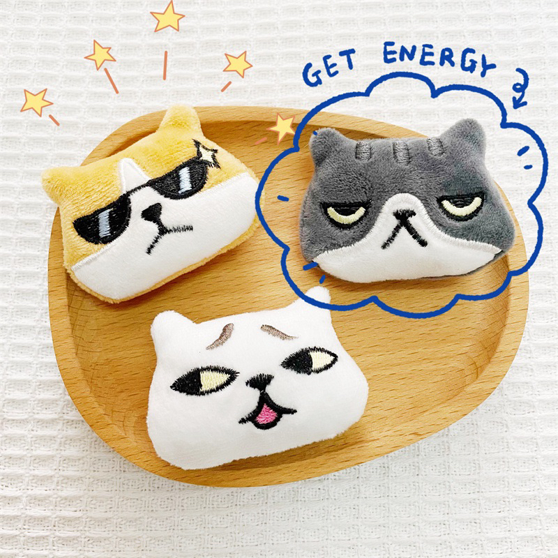 ((พร้อมส่ง)) เข็มกลัดตุ๊กตา น้องแมว 2 ลาย