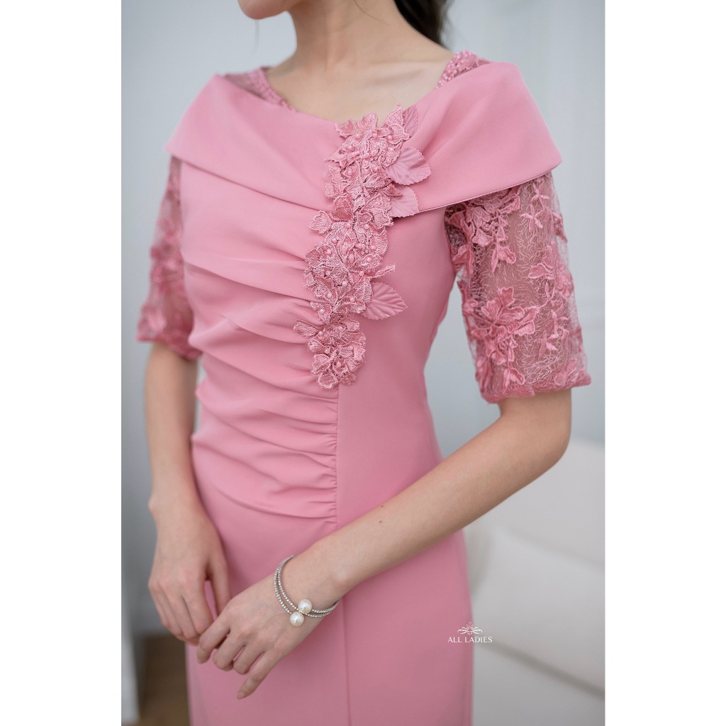 All Ladies เดรสแขนลูกไม้โอบไหล่ งานสวย หรูหราผ้านิ่มสวยใส่สบาย ดีเทลงานฝีมือ เดรสออกงาน เดรสงานแต่ง ห้ามพลาดค่ะ