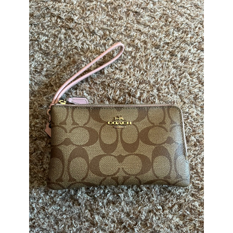 ส่งต่อ กระเป๋าคล้องมือ Coach รุ่น2ซิป size S ของแท้100%
