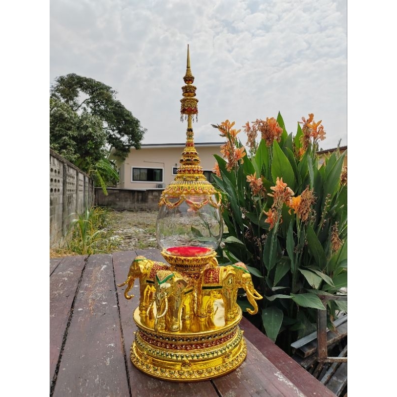 ผอบ เจดีย์ใส่พระธาตุ