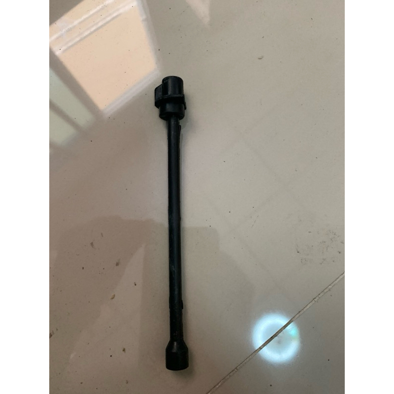 J75 สายน้ำมันเครื่อง ขนาดความยาว 14cm. สำหรับเครื่องเลื่อยยนต์ รุ่น 5200