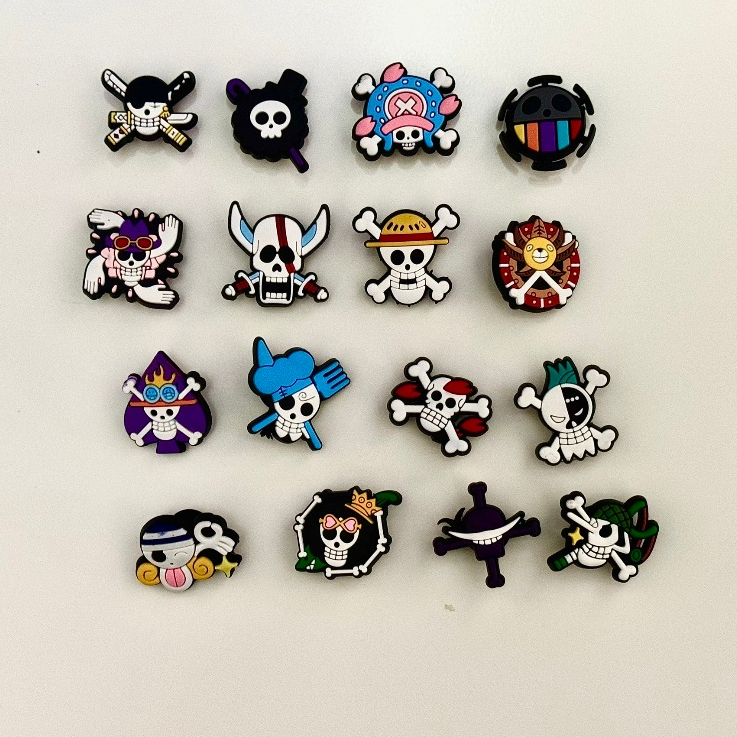 ตัวติดรองเท้า Jibbitz อุปร์กรณ์เสริม ติดรองเท้า ลาย การ์ตูน Crocs pin พร้อมหมุด หัวเข็มขัดยึด พร้อมติด 1 ชุดมี 16  ชิ้น