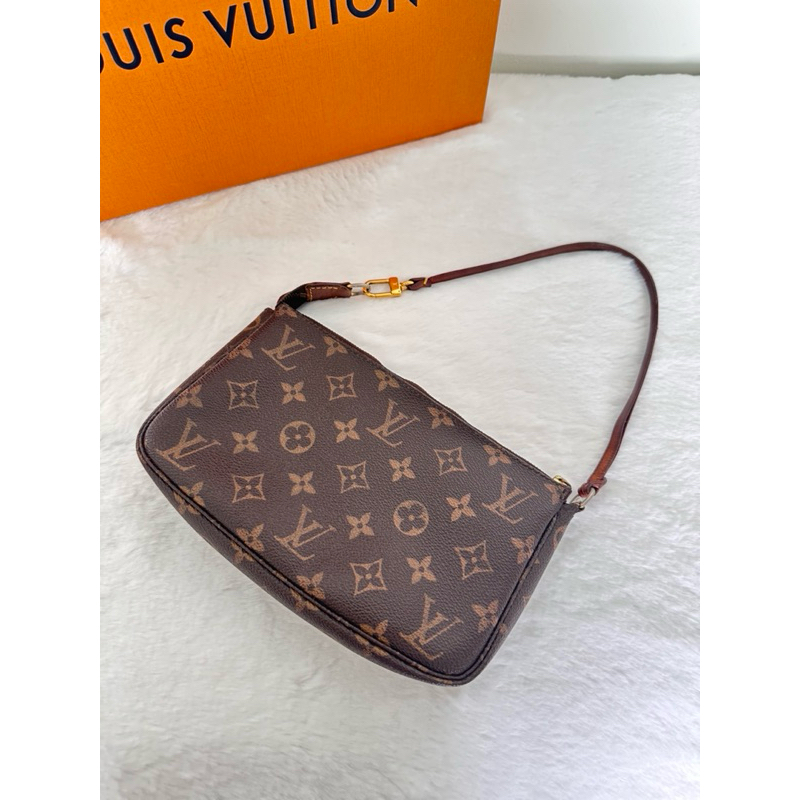 ❌ขายแล้วค่ะ❌ Used Lv pochette 🥳🥳🥳