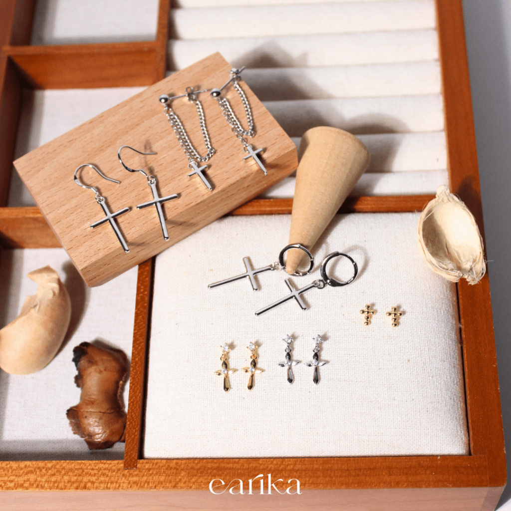earika.earrings - cross collection รวมต่างหูไม้กางเขน/สายโซ่ก้านเงินแท้ชุบทองคำขาว ผิวแพ้ง่ายใส่ได้ - รูปที่ 2