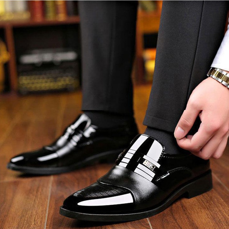 Intelscore 👞รองเท้าหนังธุรกิจลำลองสำหรับบุรุษ👞นุ่มสบาย หัวแหลม พื้นนุ่ม สีดำ/น้ำตาล ไซส์ 39-44~