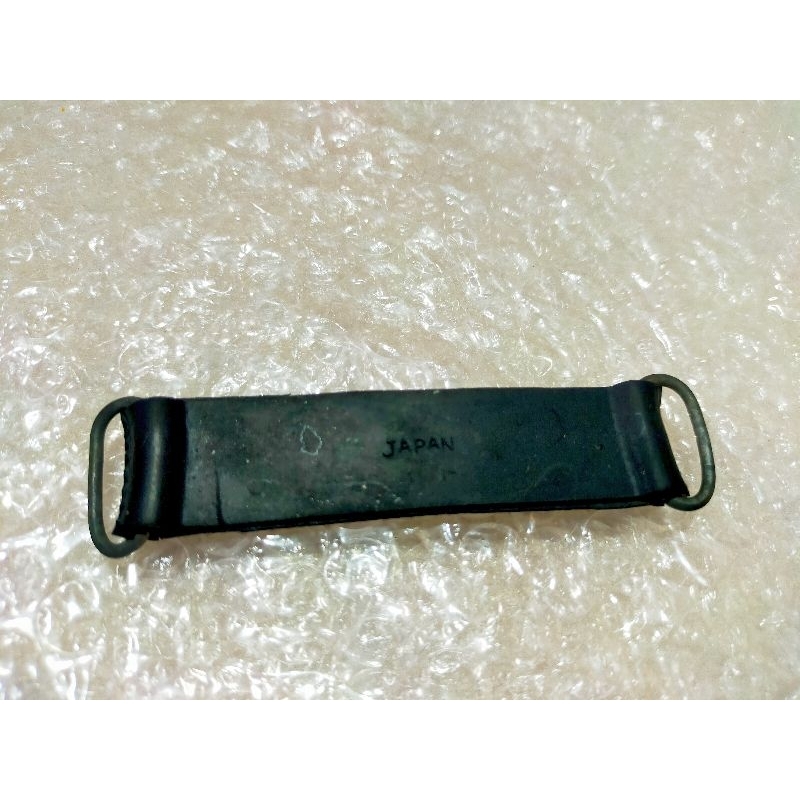 ยามาฮ่า ยางรัดแบตเตอรี่ Yamaha Y80 แท้ใหม่ ตระกูลY แท้ญี่ปุ่น ยางรัดแบตคุณภาพดี ยางมีความเหนียวทนทาน