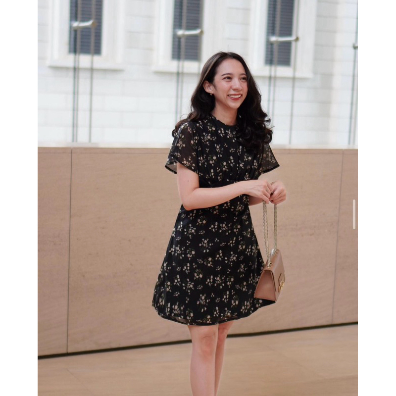 เดรสมือ 1 cayla apparels ไม่เคยใส่ไม่มีตำหนิ ของจริงลายสวยมาก