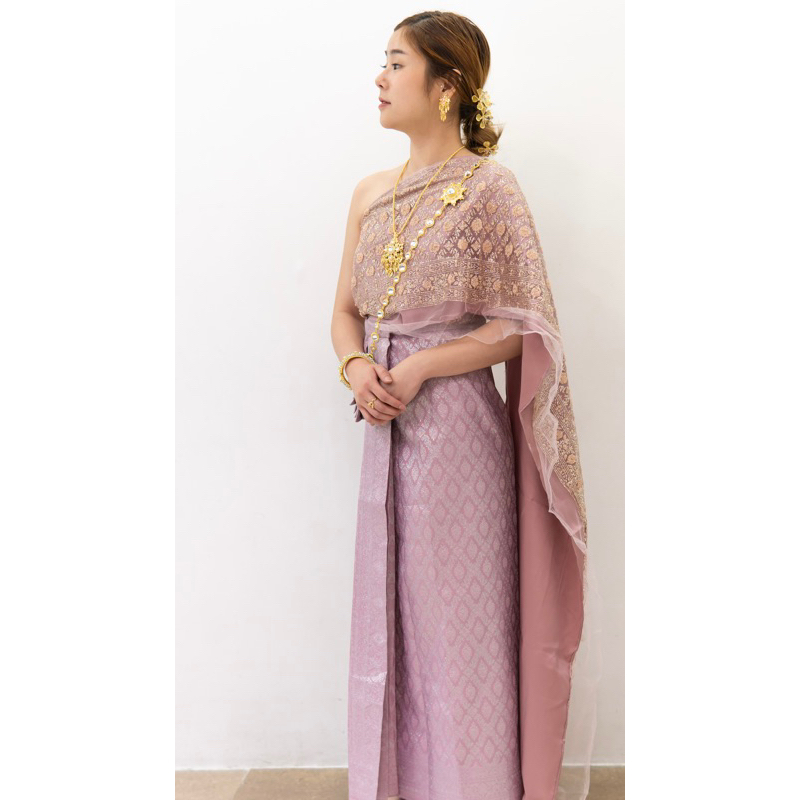 ชุดไทยผู้หญิง สไบเลื่อม 2 ชั้น กระโปรงไหมทอเลื่อมเงิน สวยงาม ตรงปก🌷💖
