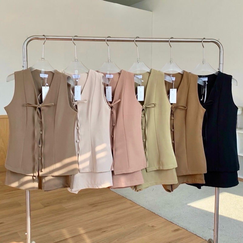 Eclair Set ชุดเซ็ตลุคคุณหนู เสื้อกระดุมปั้ม+ขาสั้น