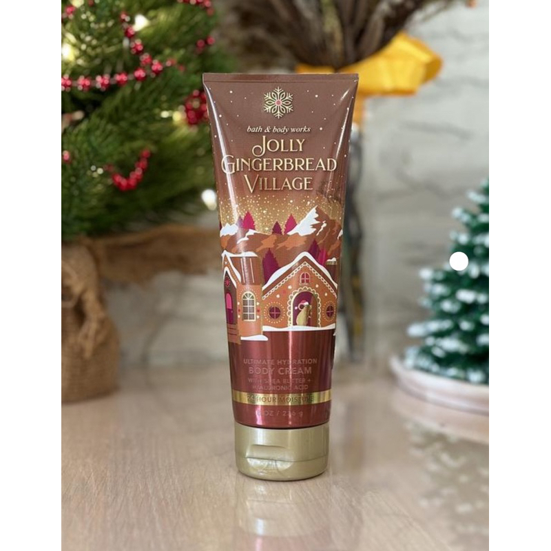 Bath & Body Works Jolly Gingerbread Village Body Cream 226g. ของแท้