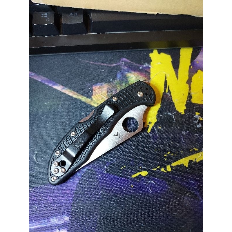 spyderco delica 4 แท้